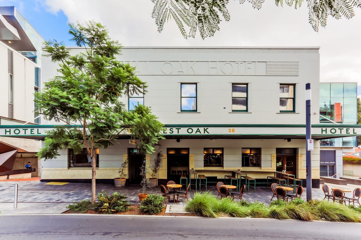 West Oak Hotel image